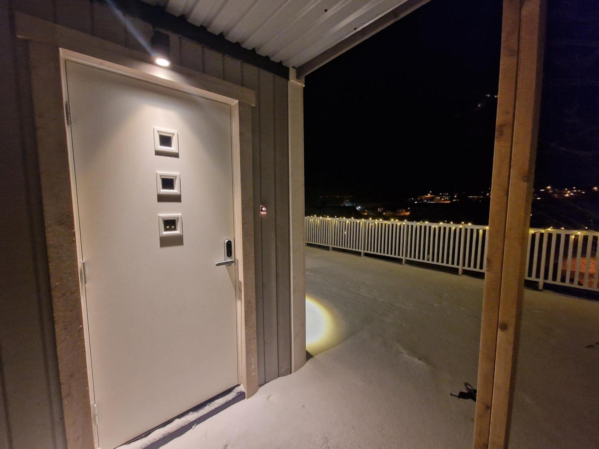 Nord Hus Service As, Deluxe, Sauna, Jakuzzi Havoysund Exterior photo